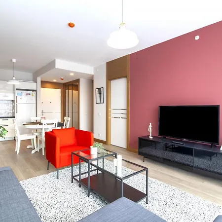 Central Flat With Balcony In Fikirtepe 이스탄불